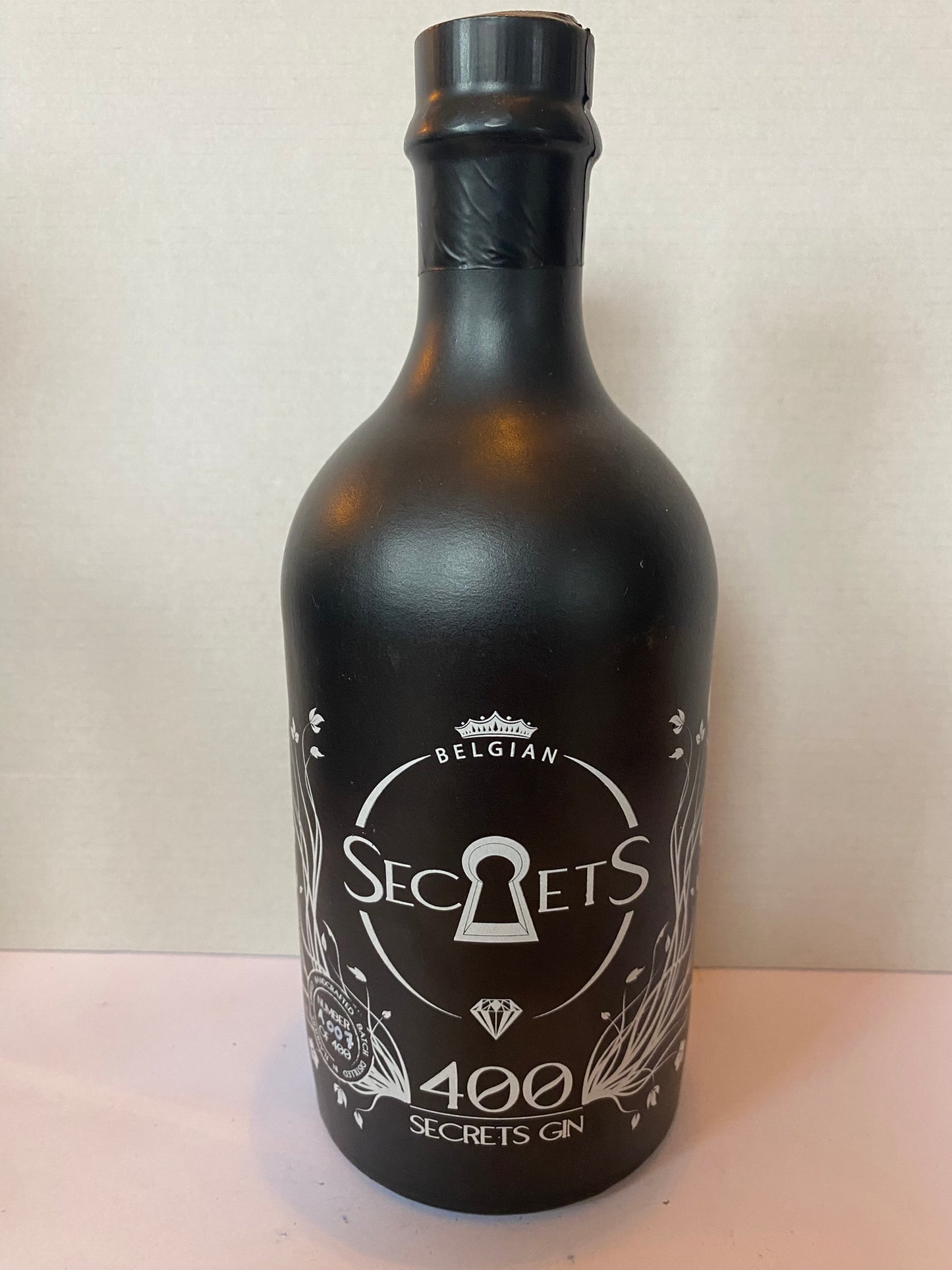 400 Secrets Black Gin